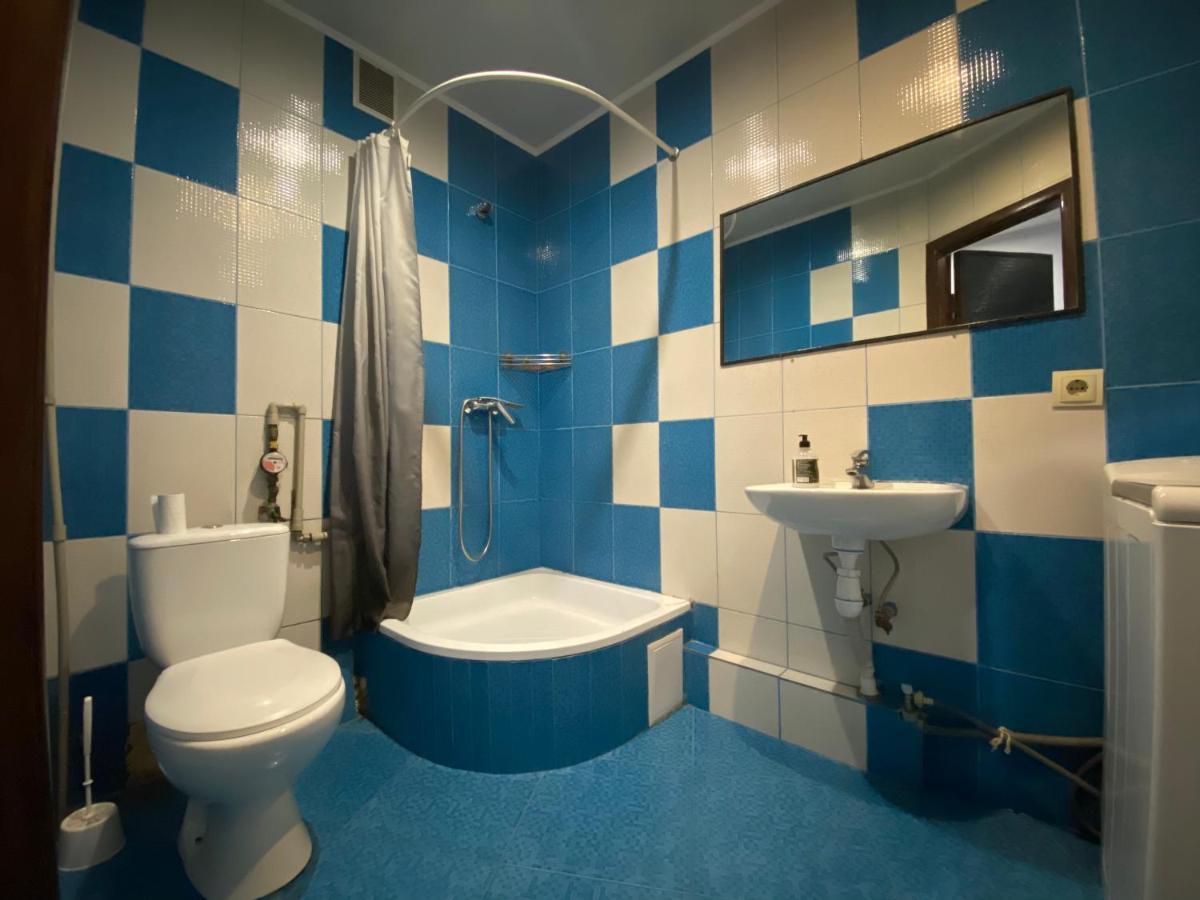 Art Apartment Zhytomyr Exterior photo